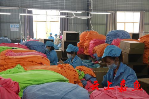 吉揚日用品公司 日夜趕制訂單，全力拓展外匯市場